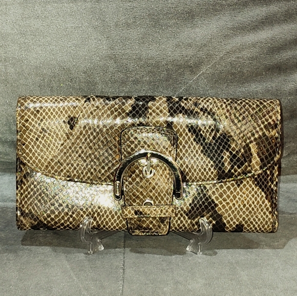 EUC COACH SOHO LYNN EXOTIC SNAKESKIN EMBOSSED LEATHER TRI-FOLD SNAP LONG WALLET - Picture 9 of 13